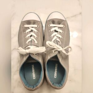 CONVERSE like new, size 6